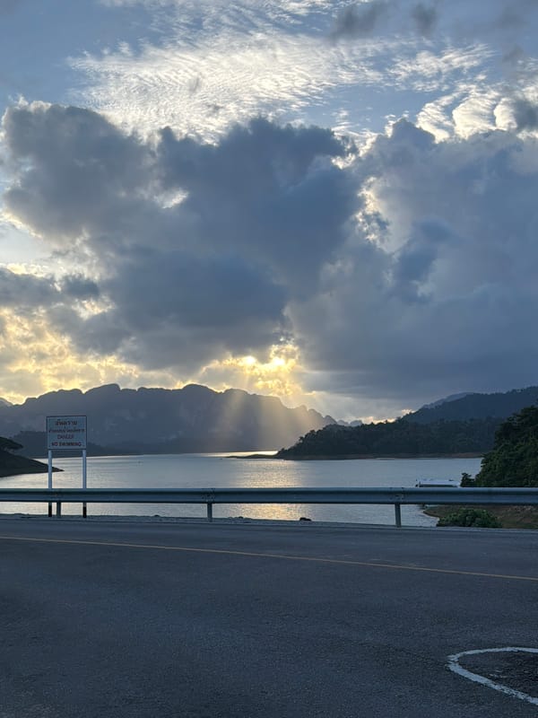 Cheow Lan Lake road view, Khao Sok National Park