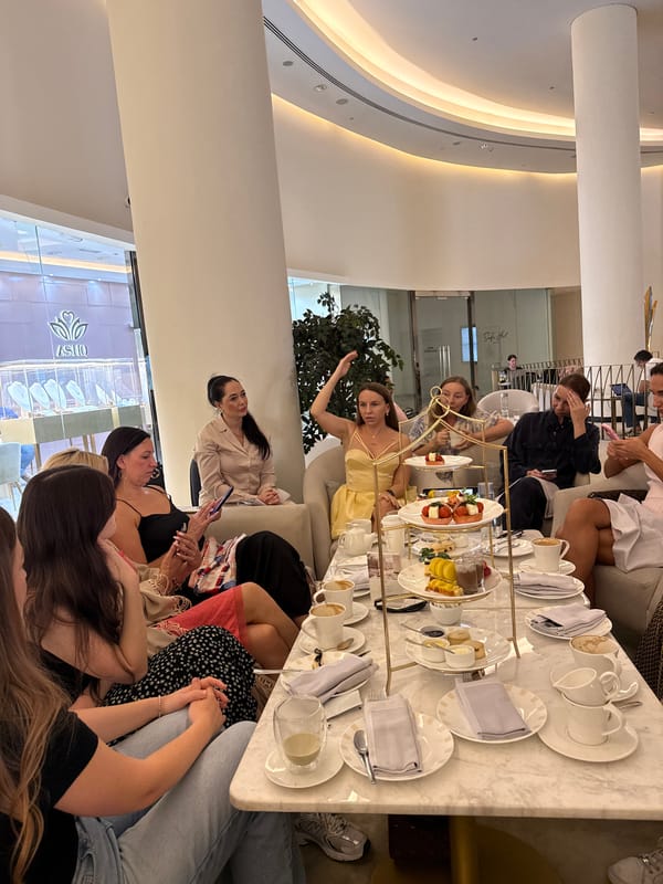 Upscale afternoon tea gathering observed in Dubai hotel lounge