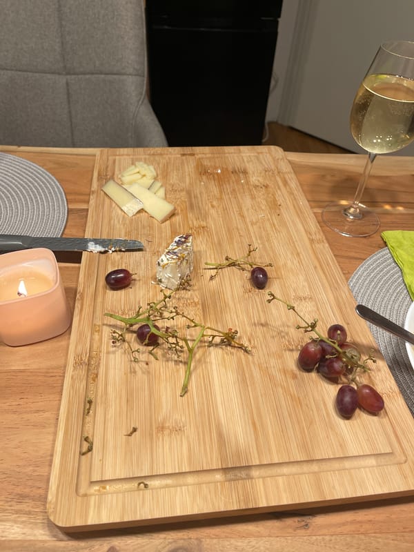 Post-dinner scene captured at Saarbrücken residence