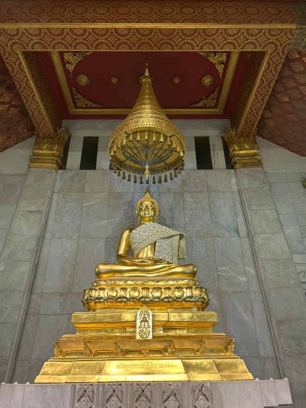 Evening temple and park walk documented in Thailand