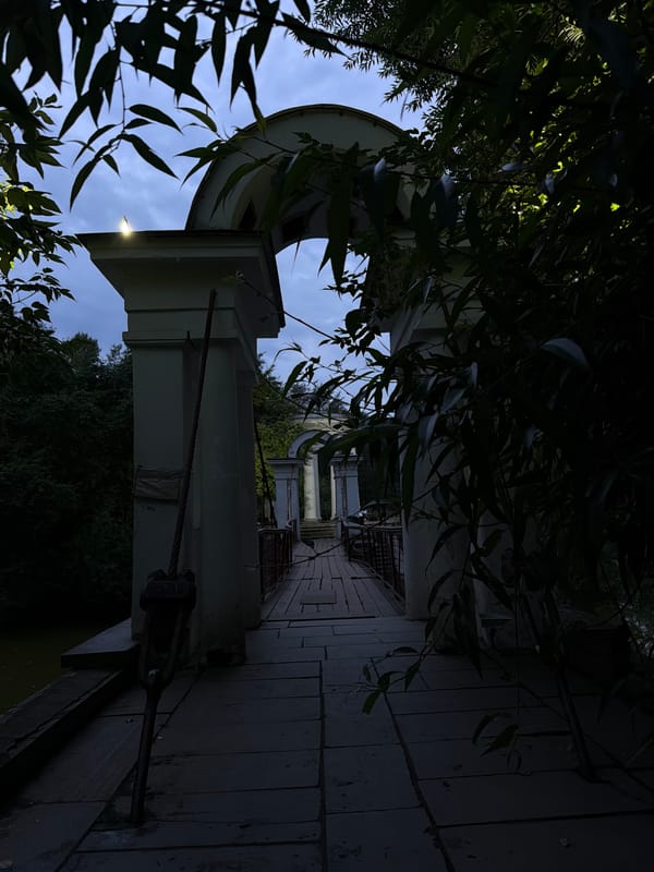 Evening walk through Yekaterinburg's sculpture park at dusk