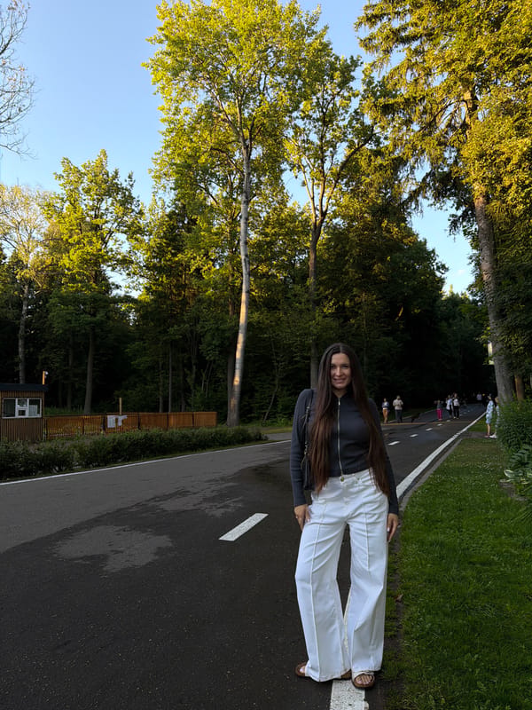 Golden hour park outing in Odintsovo, portraits and playground