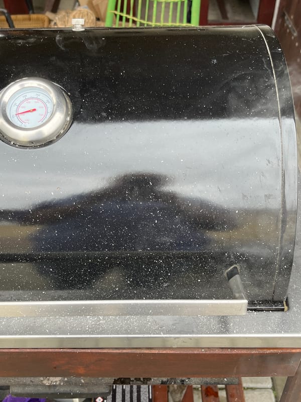 Weekend grilling documented in Pchelnik, Bulgaria