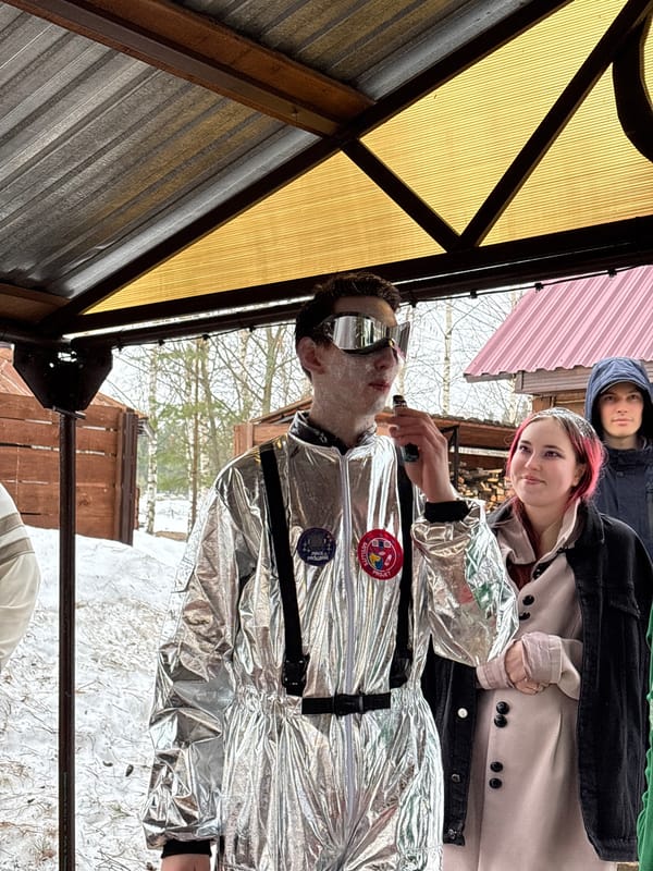 Person in silver spacesuit costume spotted in Chaikovsky, Russia