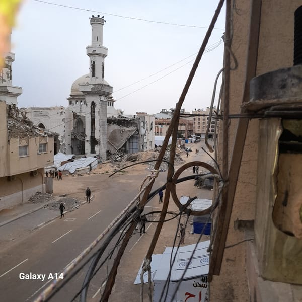 Refugee camps and building damage documented in Khan Yunis