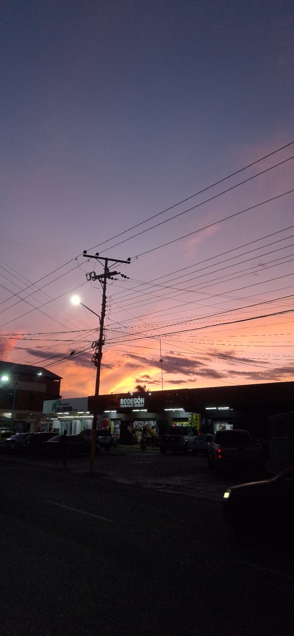 Evening street scenes documented in Tinaquillo, Venezuela