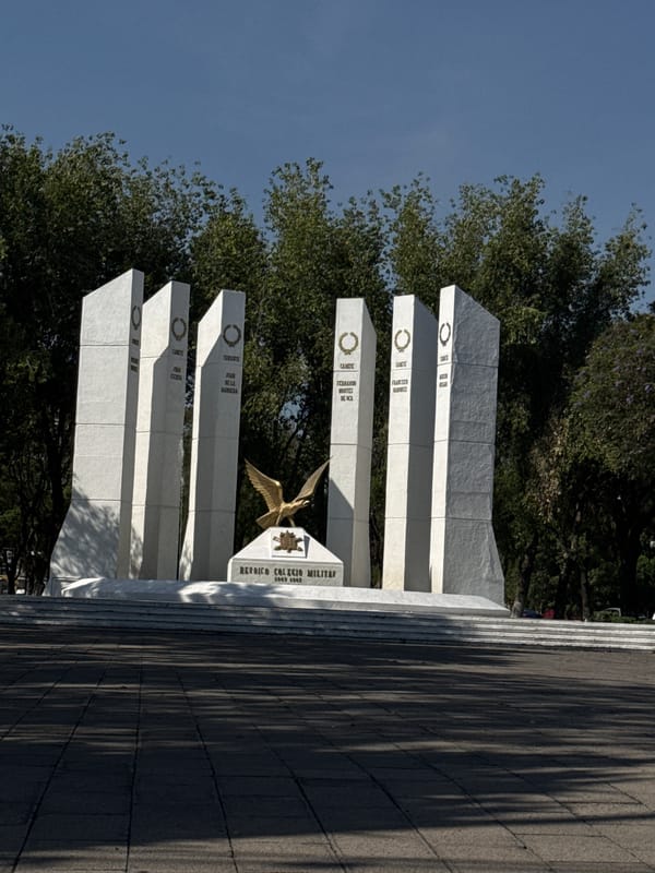 Military heroes monument observed in Puebla, Mexico