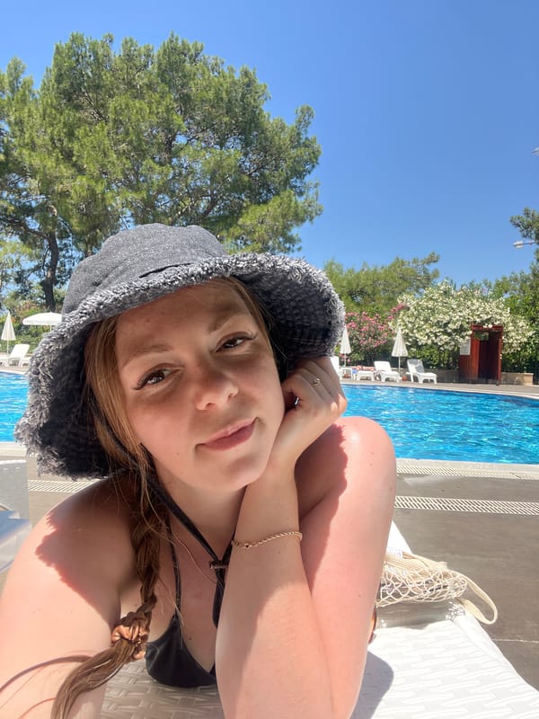Resort morning in Alanya: poolside lounging and coastal views
