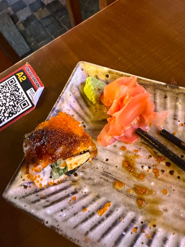 Dining scenes captured in Hanoi restaurants and streets