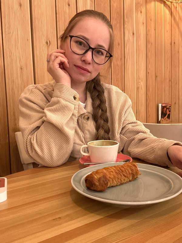 Casual afternoon moments documented across Saint Petersburg cafes and streets