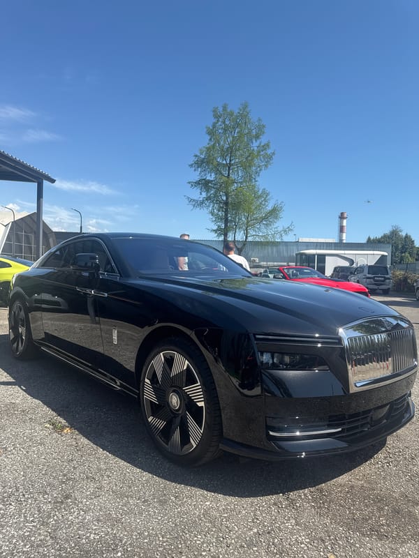 Luxury car gathering documented in Sochi parking area
