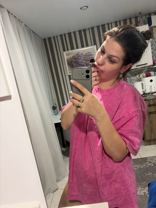 Indoor selfie session with vaping in Sochi apartment