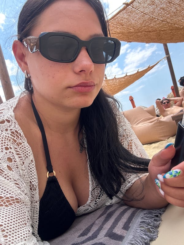 Casual beach day documented in Nea Peramos, Greece