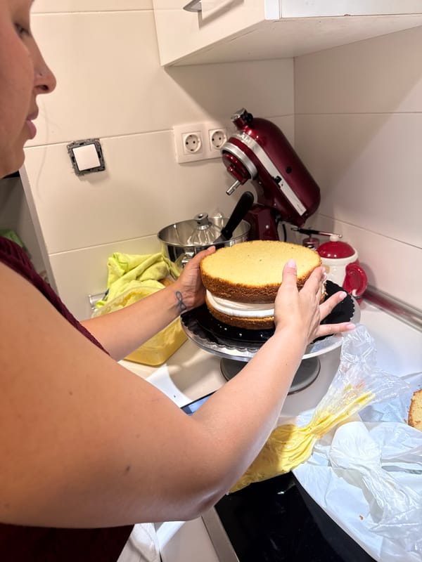 Evening domestic life documented across Madrid neighborhoods