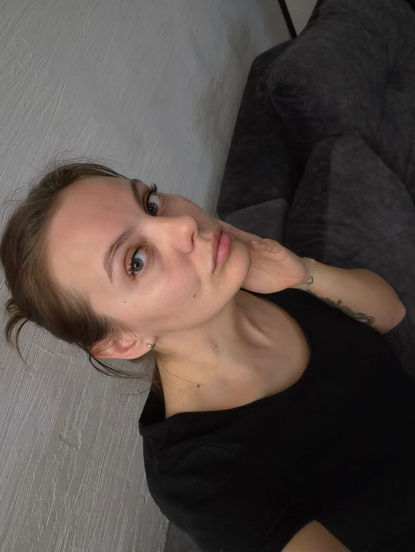 Casual indoor photos document social moment in Chaikovsky, Russia