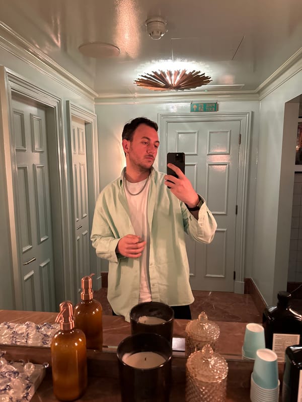 London resident documents coffee shop visit and art gallery tour