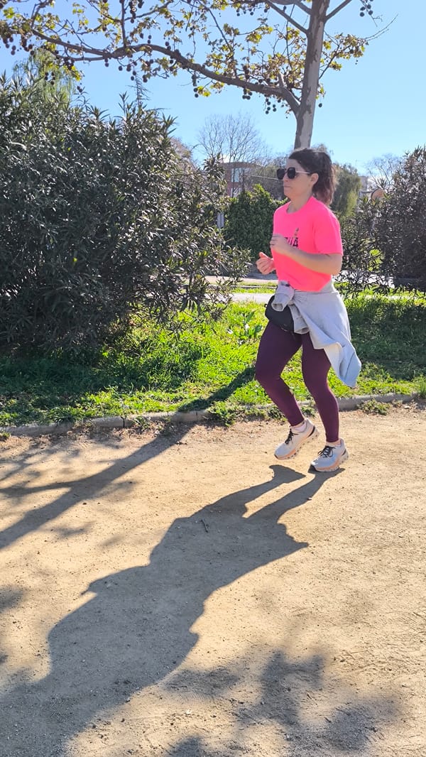 Morning life captured across parks and streets in Ripollet