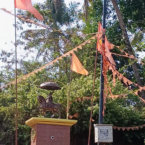 Scooter tour captures sugarcane juice vendors, street scenes in Goa