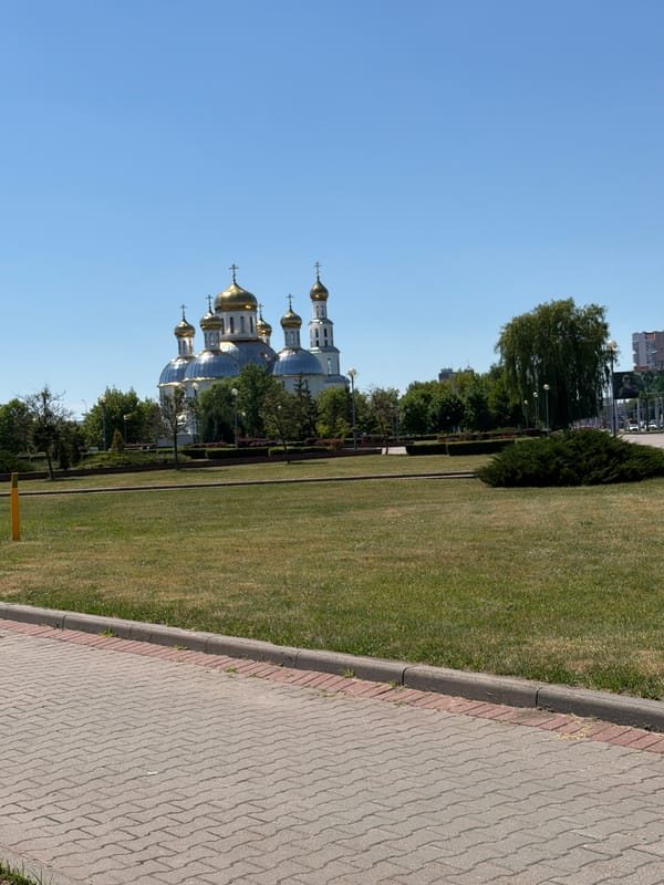 Morning walk through Brest's parks and streets, June 2026