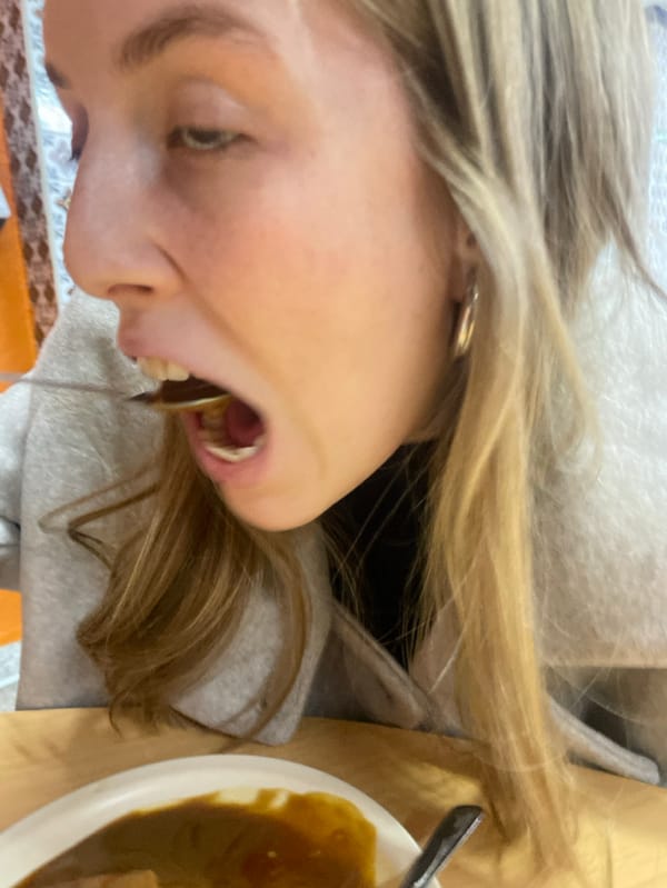 Late night dining and gas station activity observed in Mexico City