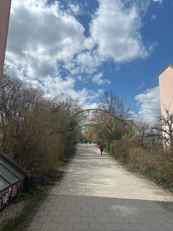 Munich pedestrian walkway and railway infrastructure documented by witness