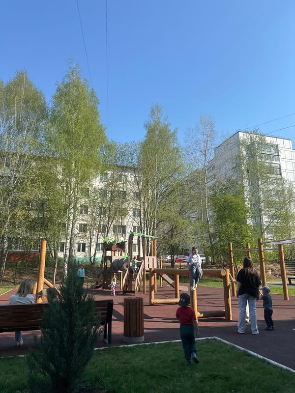 Families enjoy afternoon recreation time in Chaikovsky park areas