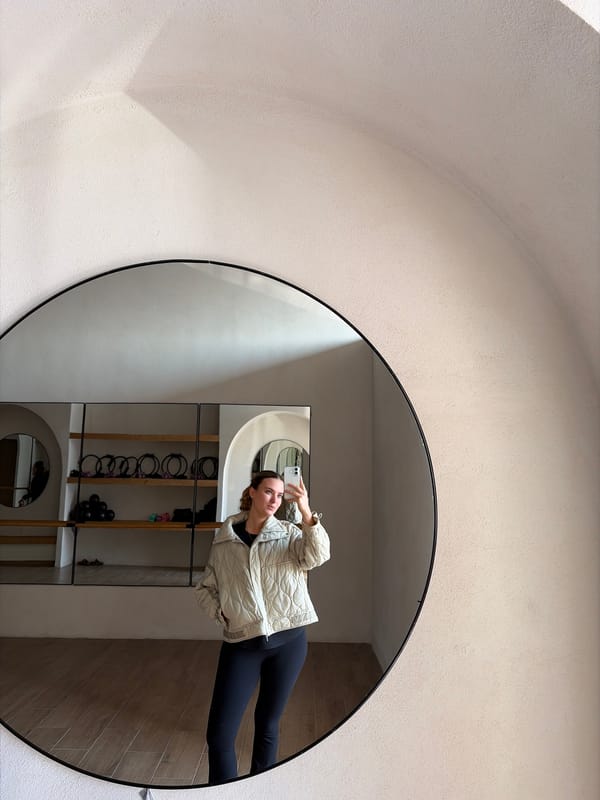 Modern exercise studio documented in San Bernardino Tlaxcalancingo