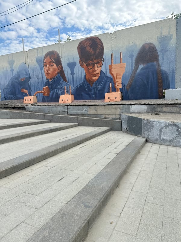 Moscow witness documents street art and urban architecture