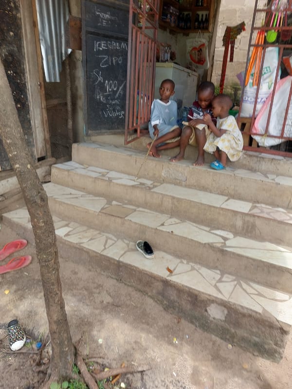 Daily life scenes captured in Dar es-Salaam streets