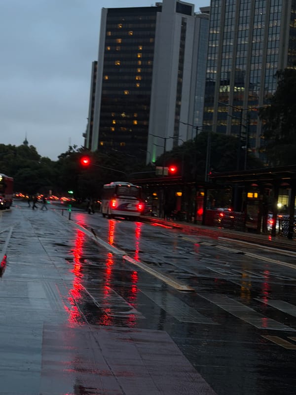 Rainy evening street scenes captured in downtown Buenos Aires