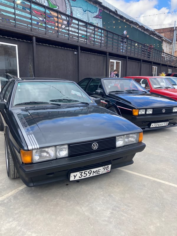 Vintage car gathering spotted in Saint Petersburg