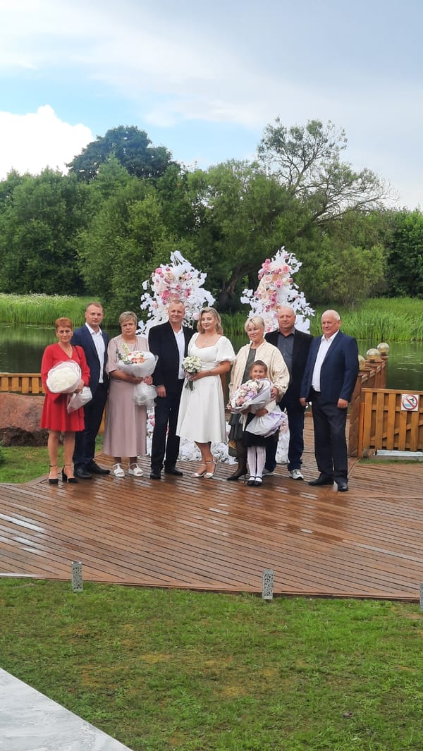 Summer wedding ceremony and portraits in rural Belarus