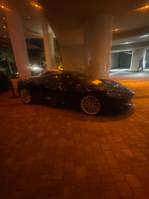 Sports car, dining gathering observed in Fort Lauderdale overnight