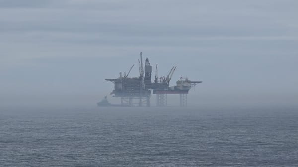 Oil platform operates under heavy fog off Norwegian coast