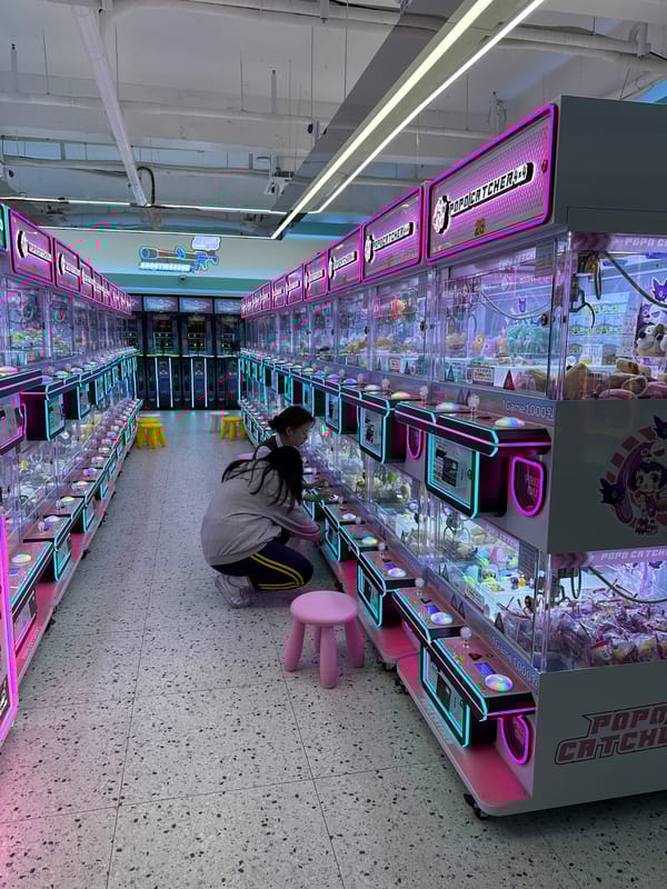 Daytime scenes from Busan arcade district captured by witnesses