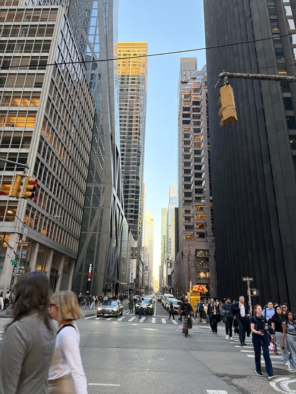 Evening documentation of everyday NYC scenes across Manhattan, Queens