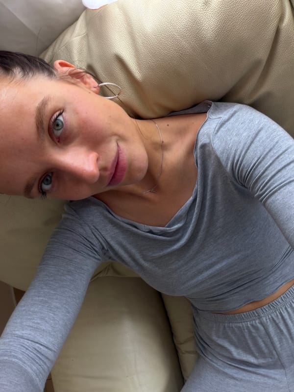 Woman documents morning routine in Budva through selfies and scenes