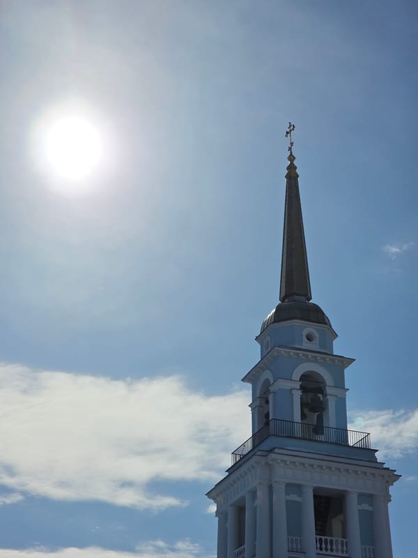 Tourist documents selfie tour of Votkinsk landmarks and memorials