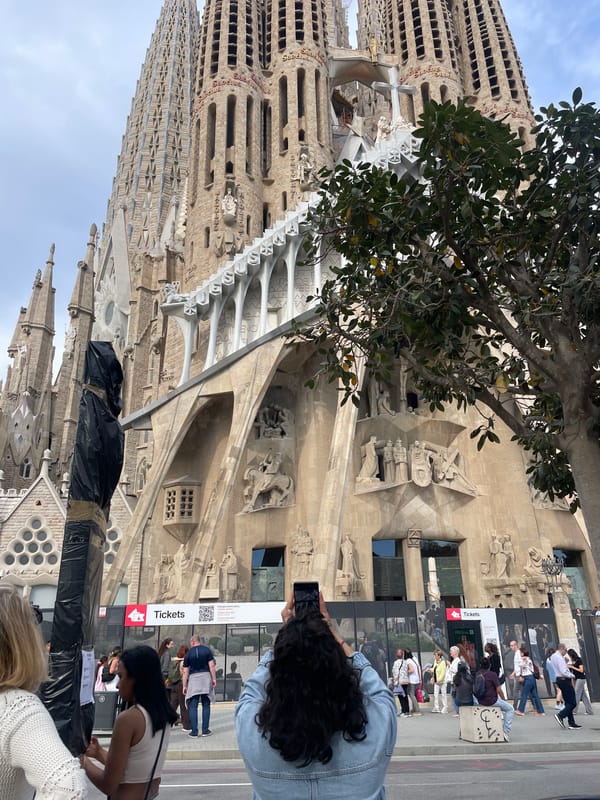 Outdoor dance gathering near Sagrada Familia draws casual participants