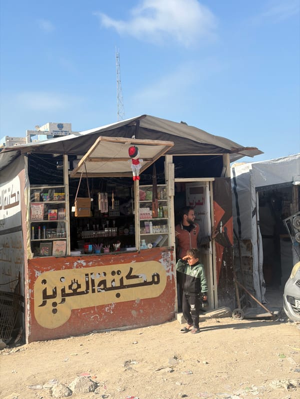 Gaza residents navigate daily life amid widespread building damage