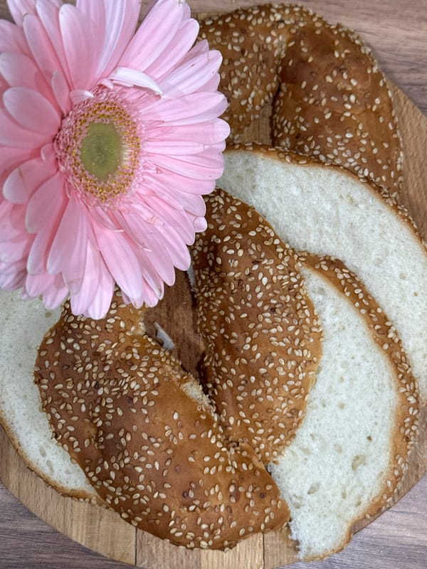 Sesame bread slices arranged with pink flower in Kazan