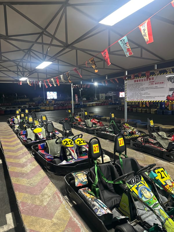 Indoor go-kart facility documented in Shapingba District, China
