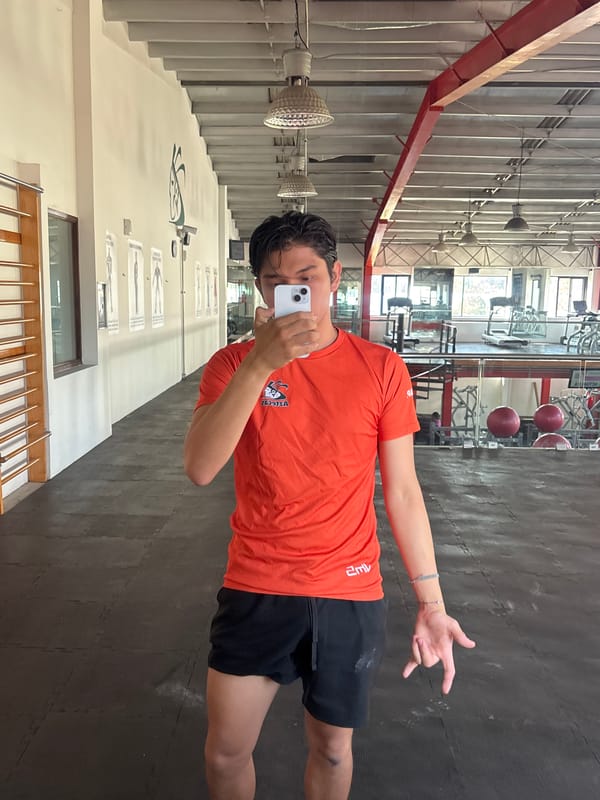 Gym selfies captured in San Andrés Cholula, Mexico