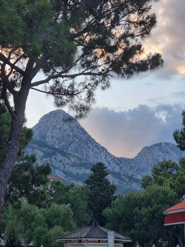 Ordinary beach day captured in Kemer, Turkey