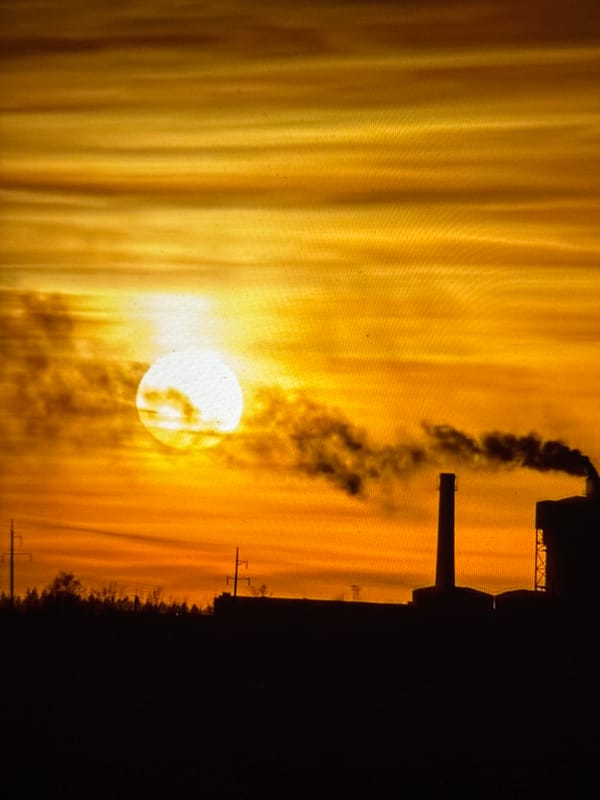 Evening scenes captured across Minsk waterways and industrial areas