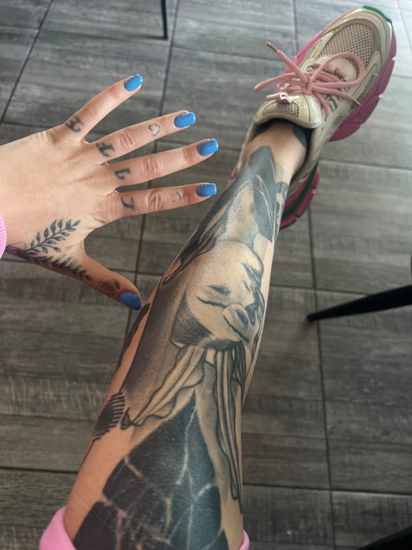 Tattooed individual spotted with fast-food bag in Aytos
