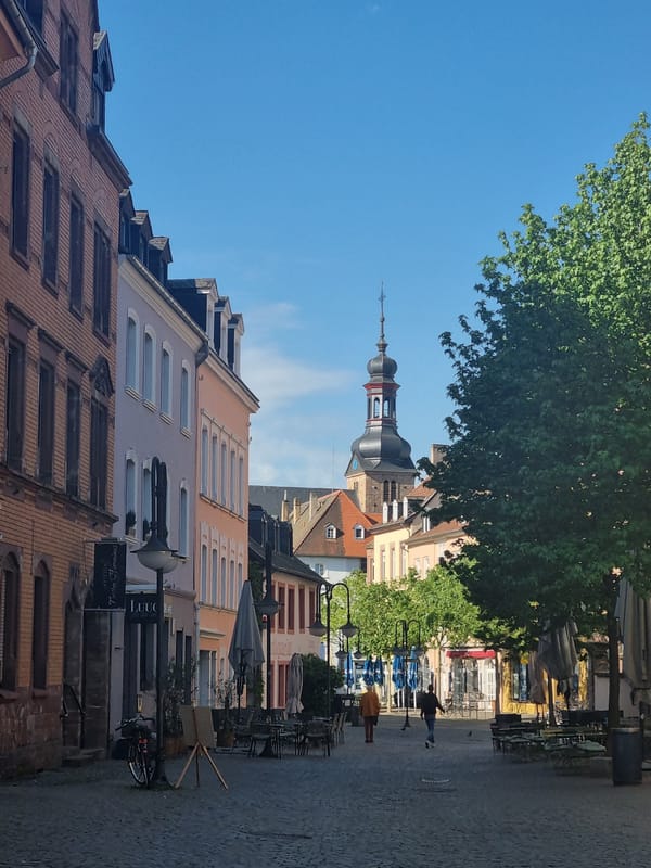 Morning scenes documented in sunny Saarbrücken, Germany