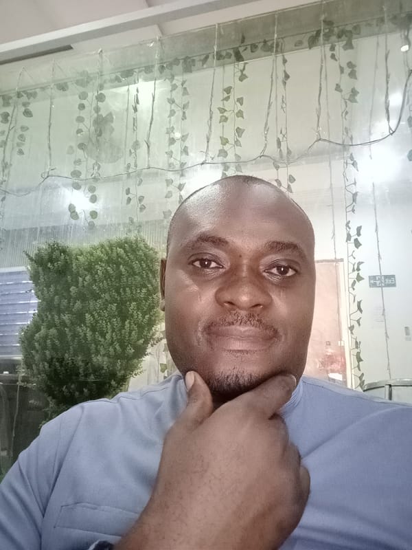 Man in blue garment spotted around Gwarinpa Nigeria neighborhood