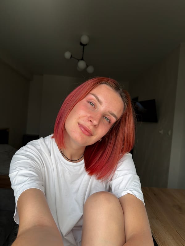 Woman documents early morning routine in Naberezhnye Chelny apartment