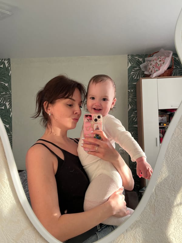 Mother and baby mirror selfie captured in Saint Petersburg